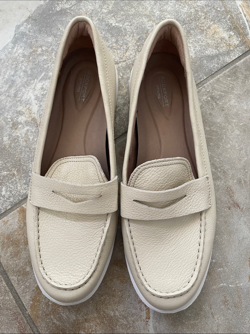 Rockport City Lites Women's Cream Pebbled Leather Penny Loafers. Sz 9